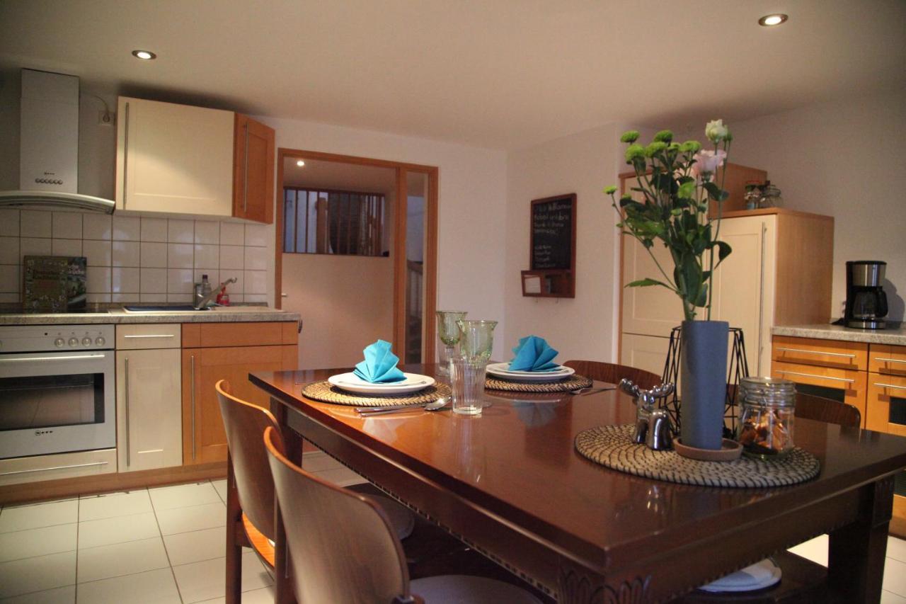 Wunderschoene Dachgeschoss - Maisonette Rostock Exterior foto